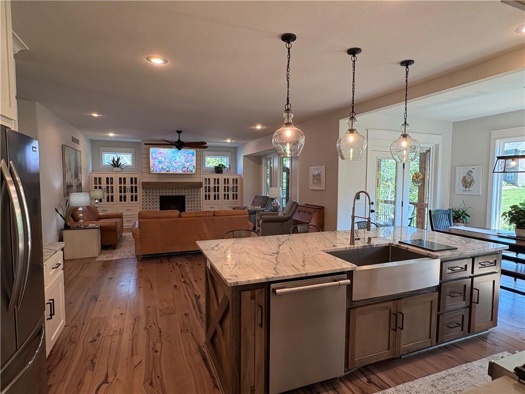 13829 Clear Creek Drive Property Photo 11
