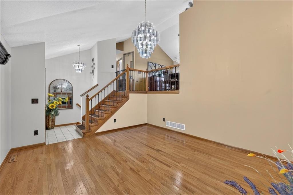 1009 Ne Florence Avenue Property Photo 7