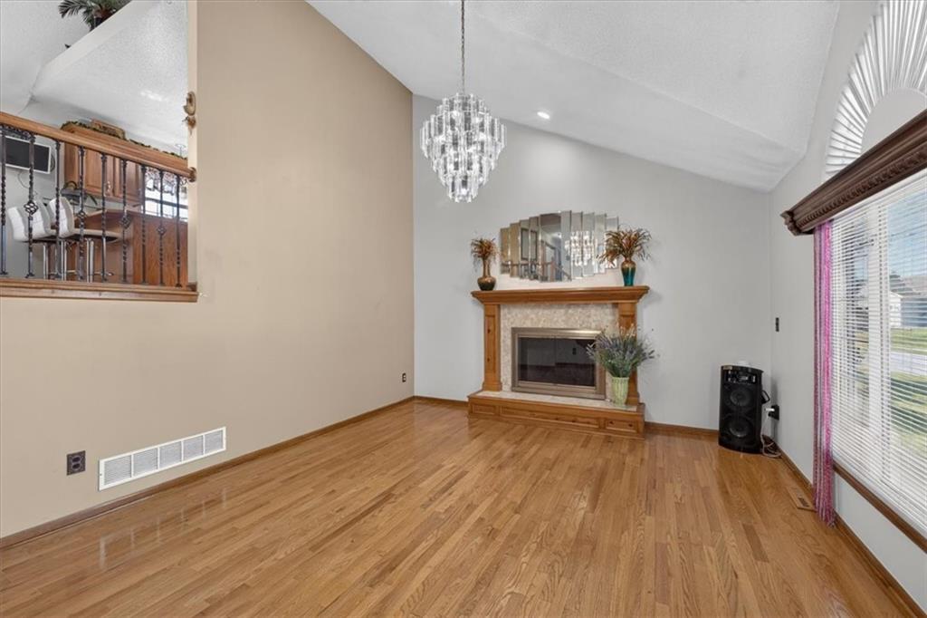 1009 Ne Florence Avenue Property Photo 8