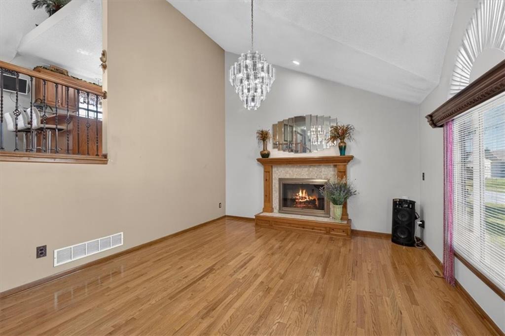 1009 Ne Florence Avenue Property Photo 9