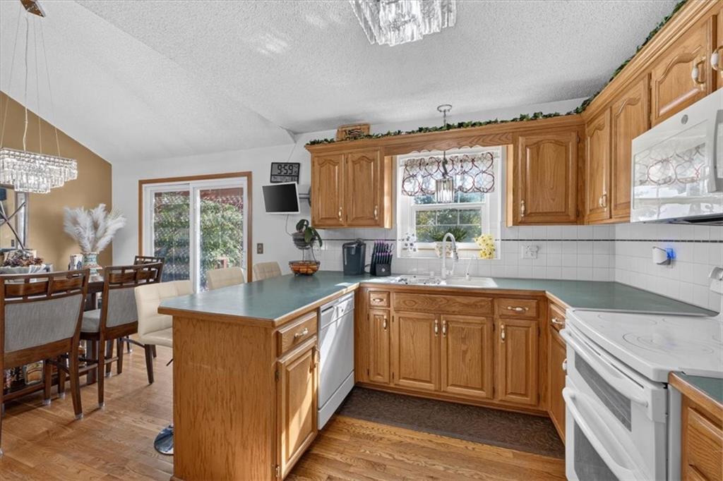 1009 Ne Florence Avenue Property Photo 17