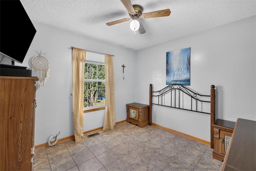 1009 Ne Florence Avenue Property Photo 26