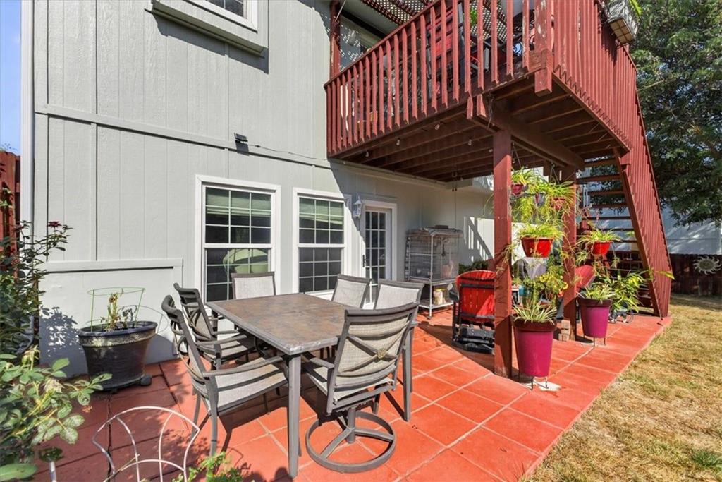 1009 Ne Florence Avenue Property Photo 38