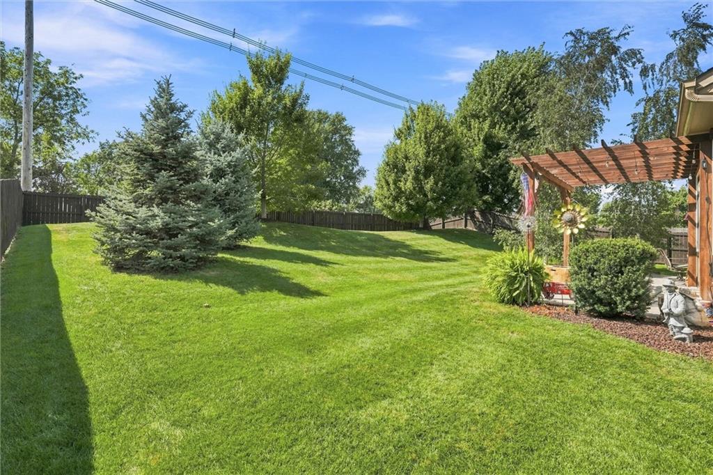 12233 Pine Valley Drive Property Photo 13