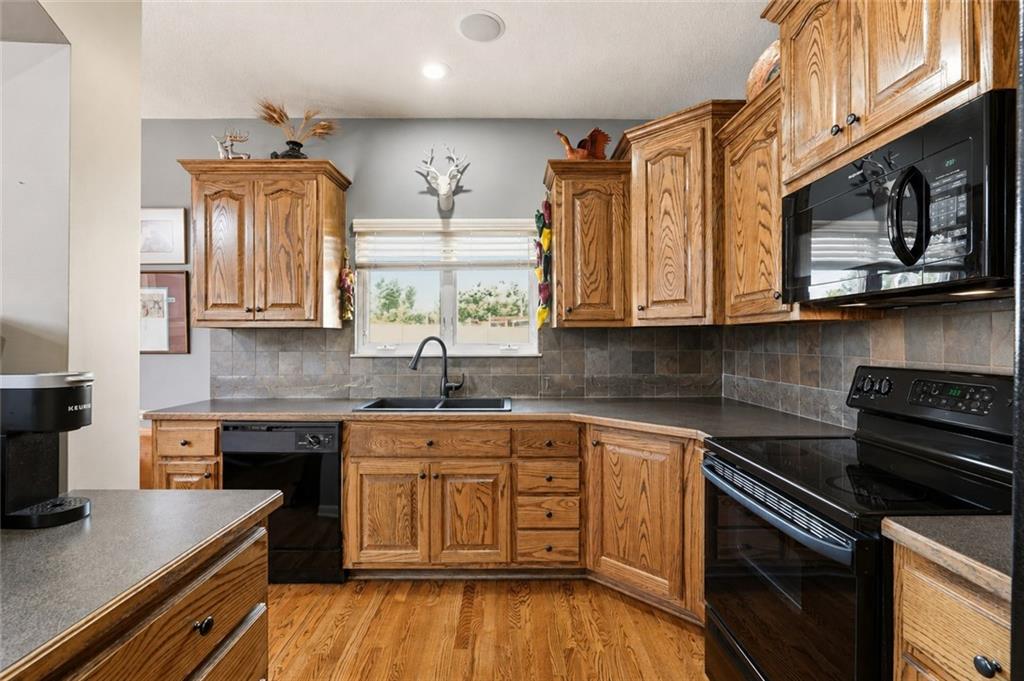 12233 Pine Valley Drive Property Photo 17