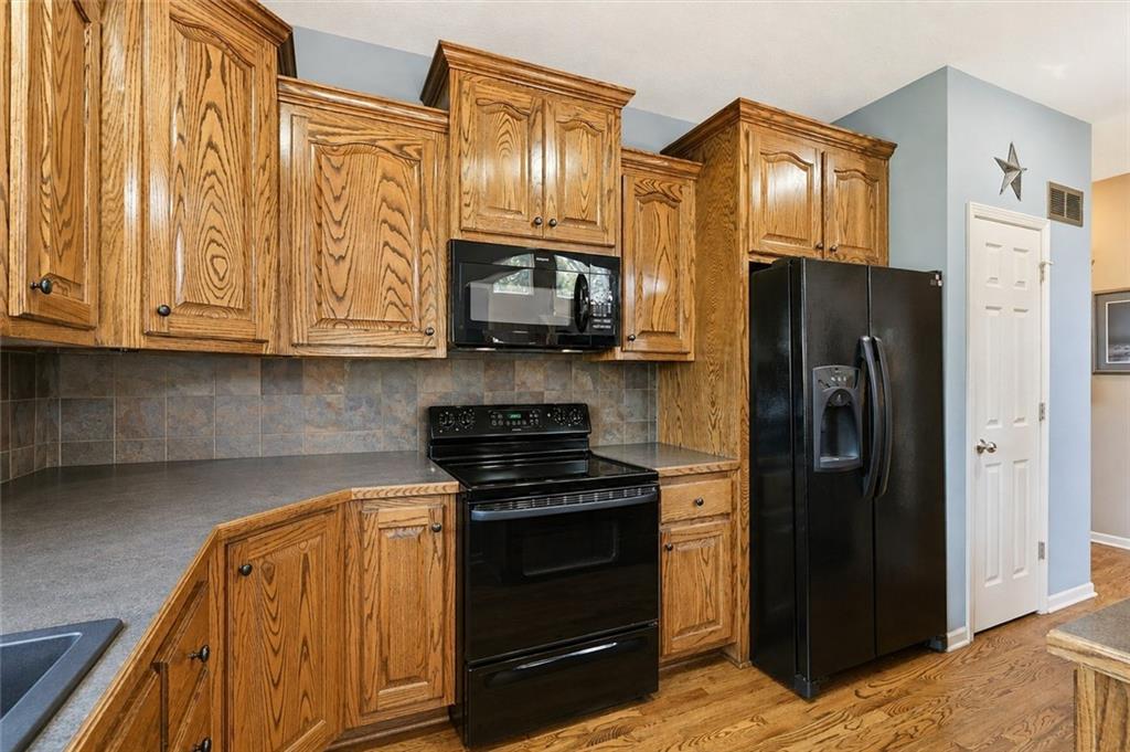 12233 Pine Valley Drive Property Photo 18