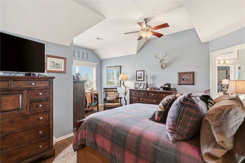 12233 Pine Valley Drive Property Photo 20