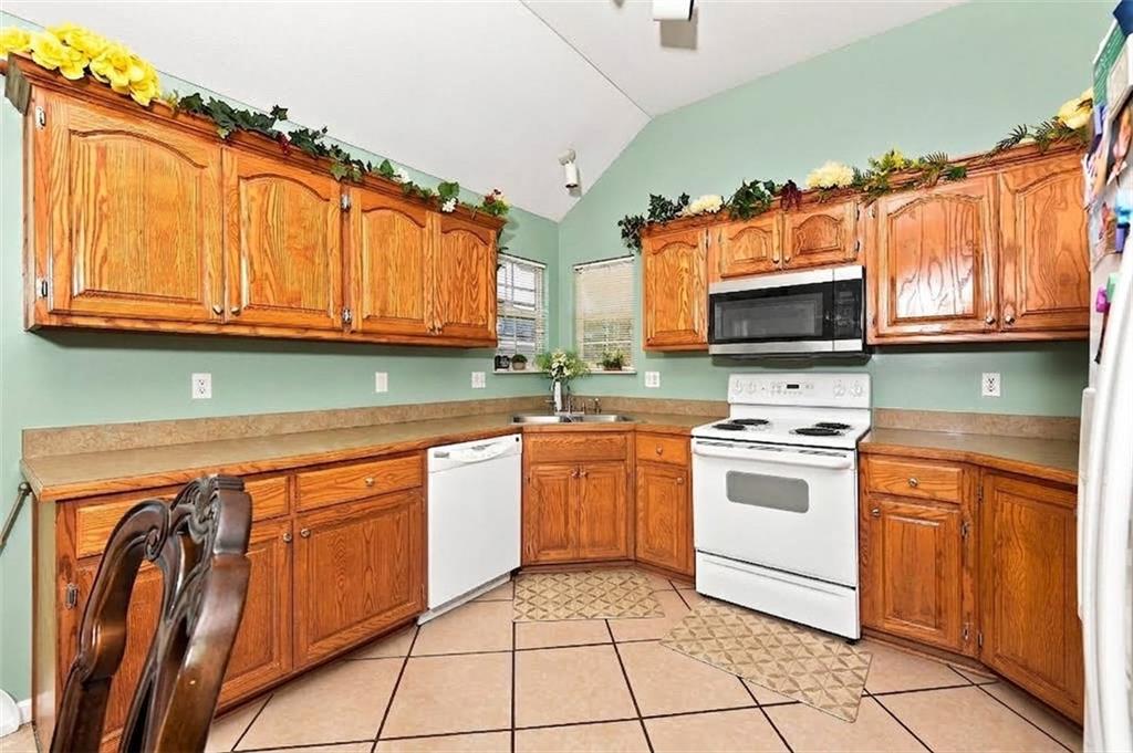 728 S Maple Street Property Photo 8