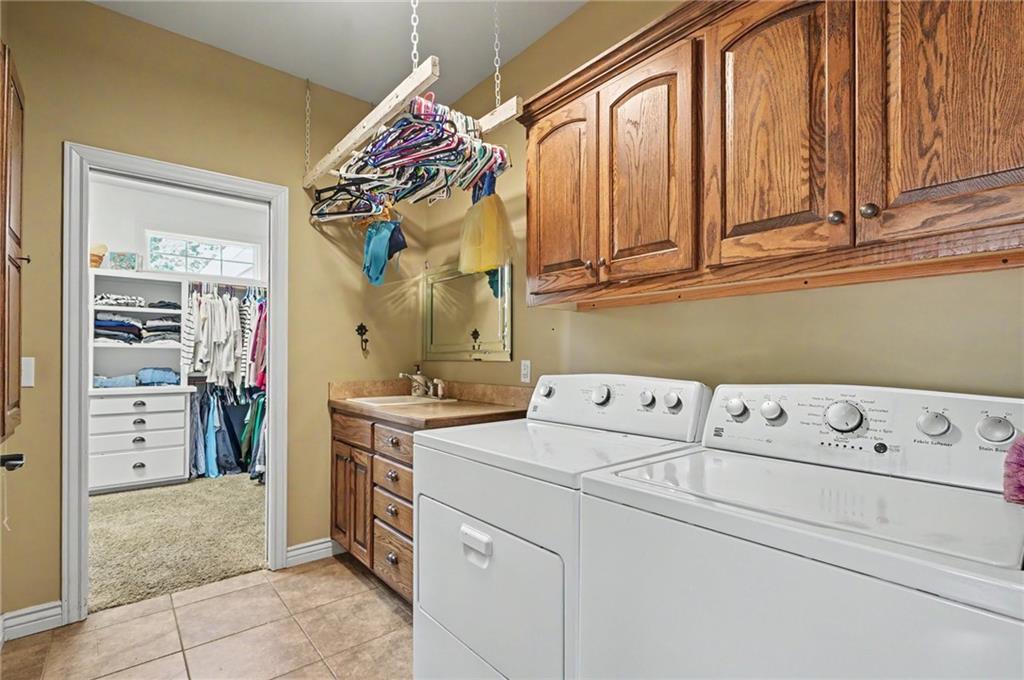 942 E Fairway Drive Property Photo 31