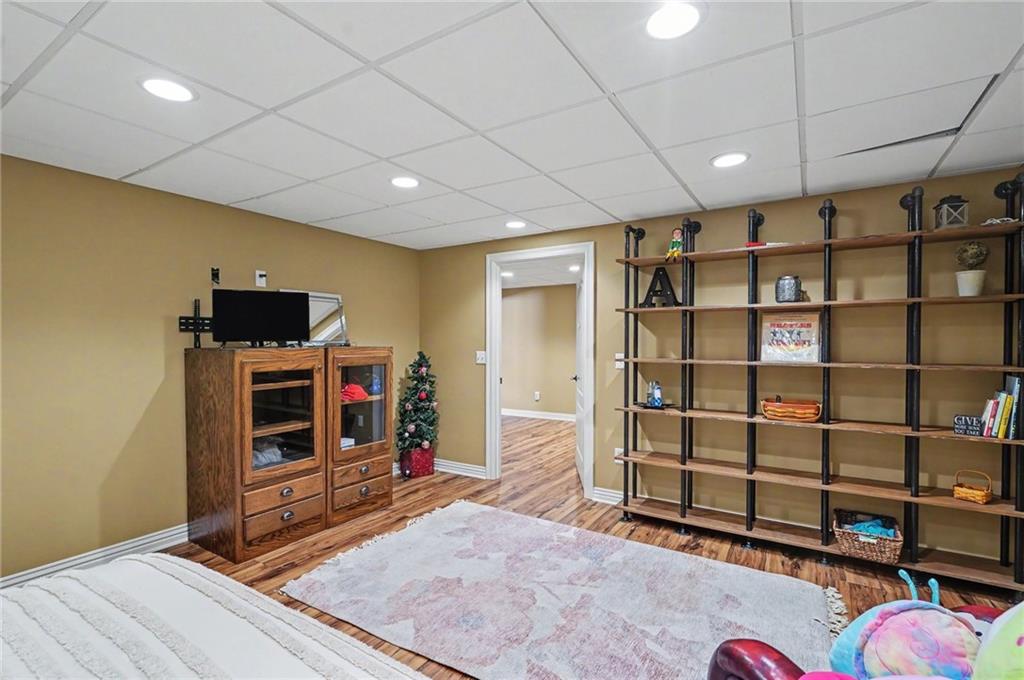 942 E Fairway Drive Property Photo 35