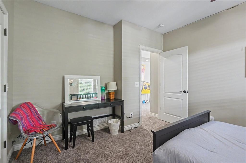 942 E Fairway Drive Property Photo 40