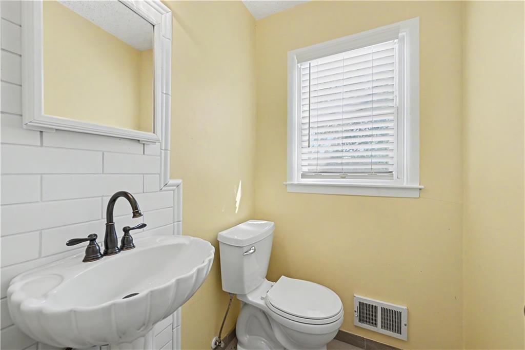 8901 W 98th Terrace Property Photo 11
