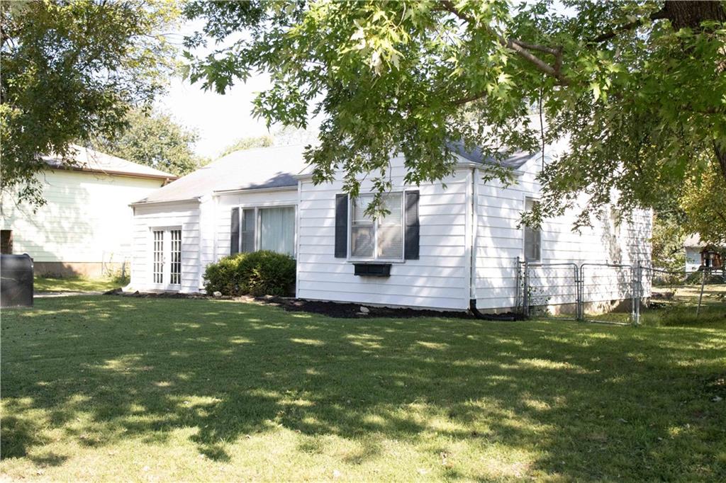 205 Larkin Street Property Photo 4