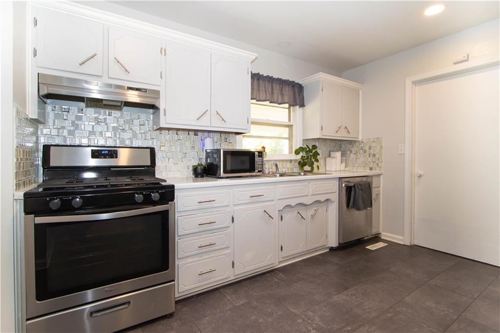 205 Larkin Street Property Photo 7
