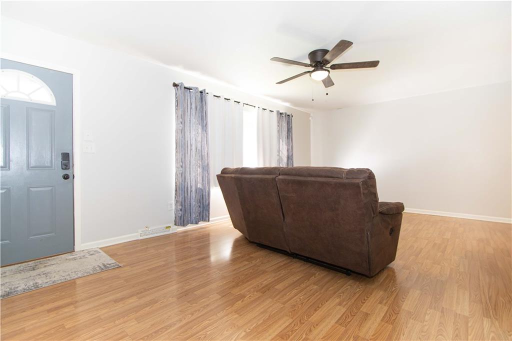 205 Larkin Street Property Photo 12