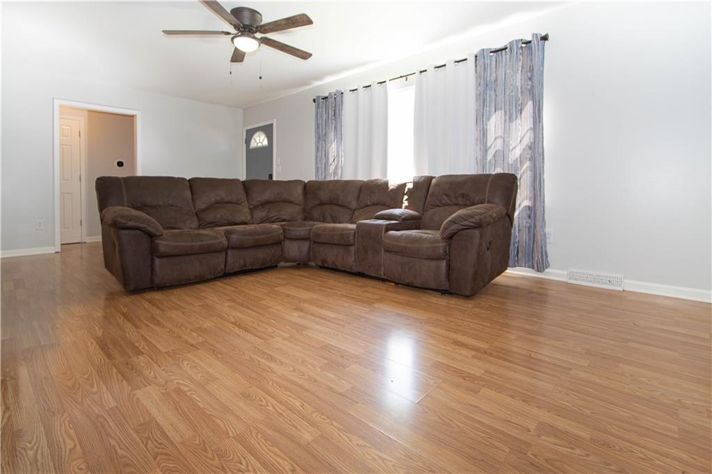 205 Larkin Street Property Photo 13