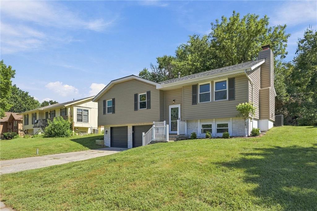 325 Se Brownfield Drive Property Photo 3