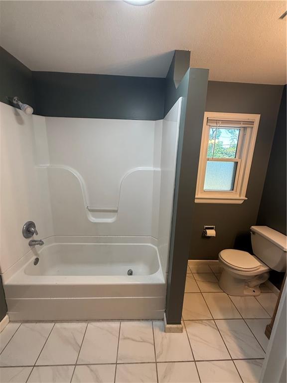 1704 E Mechanic Street Property Photo 6