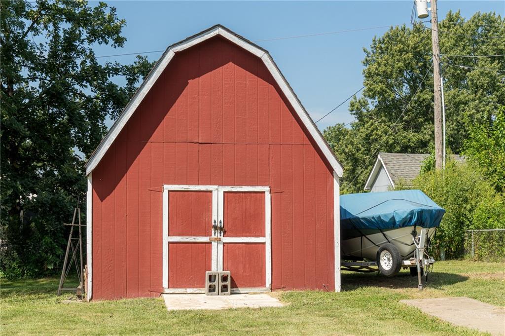 15741 150th Street Property Photo 37