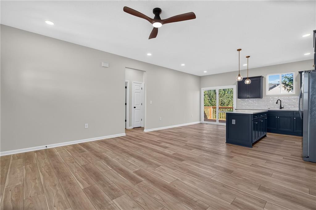 1415 Thomas Drive Property Photo 8