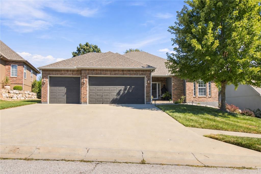 1115 N Glenview Avenue Property Photo 1