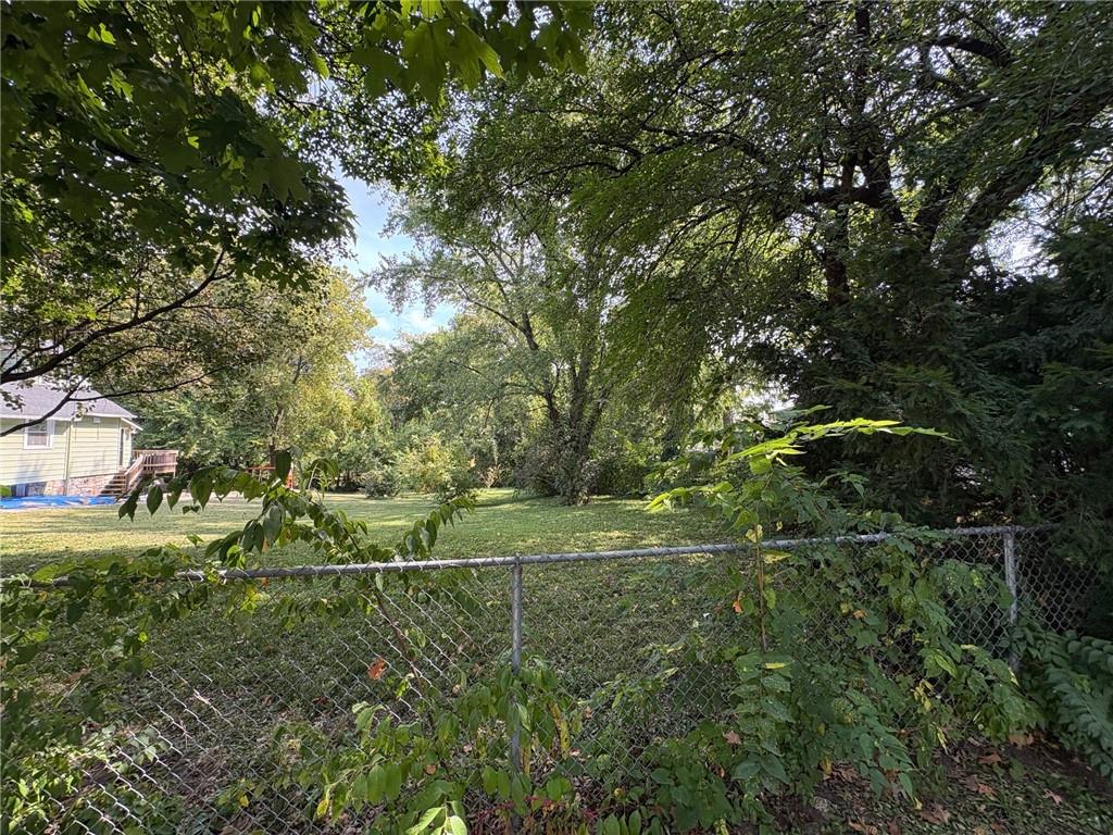 6127 - 6129 Tracy Avenue Property Photo 4