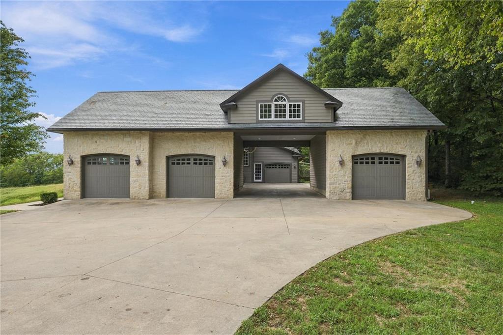 22350 Grass Pad Road Property Photo 13