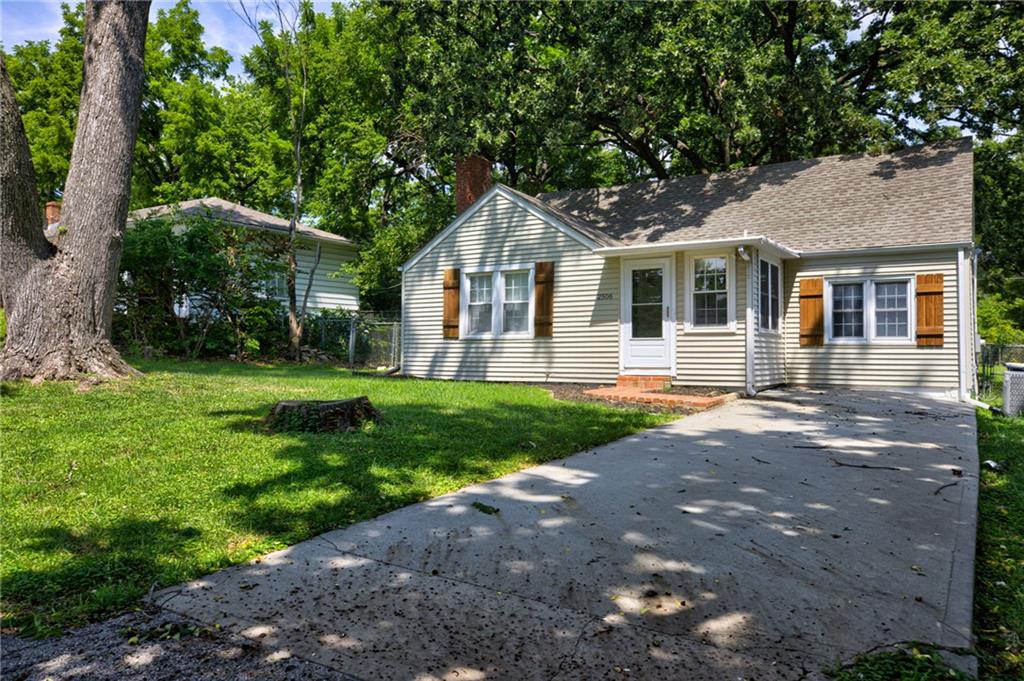 2506 Ne 46th Street Property Photo 2