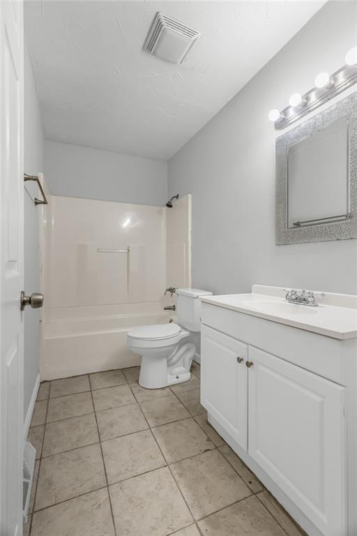 506 E 165th Street Property Photo 8