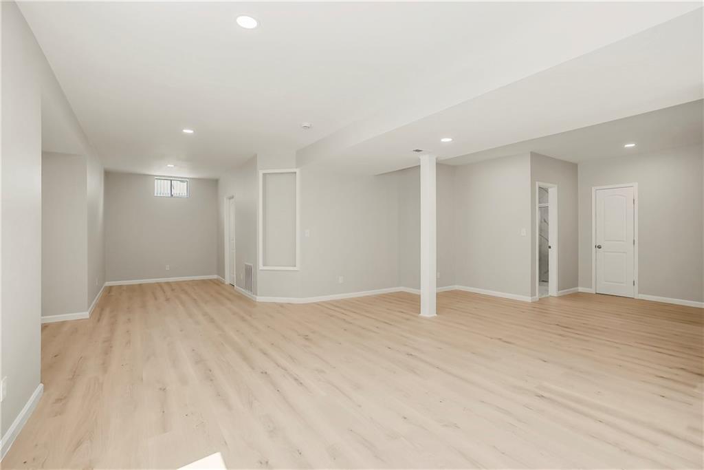 21605 W 60th Terrace Property Photo 27