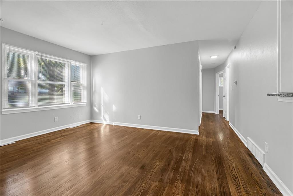 604 W 38th Street Property Photo 5