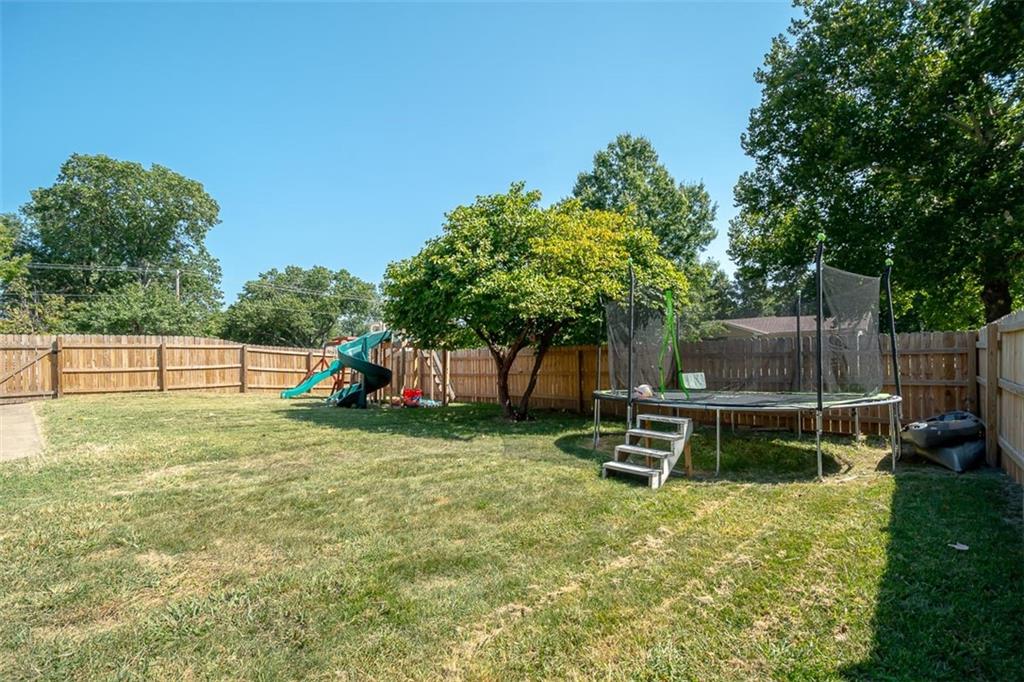 622 E 10th Street Property Photo 43