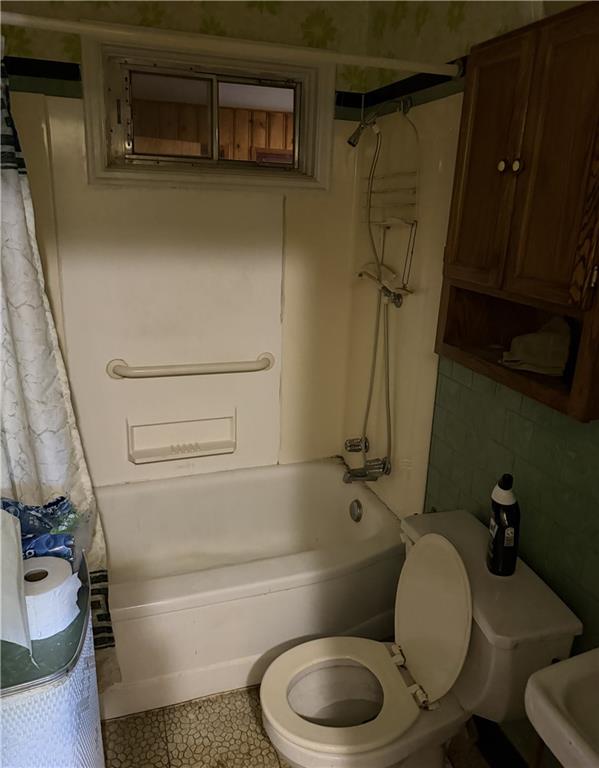 8020 Wabash Avenue Property Photo 6