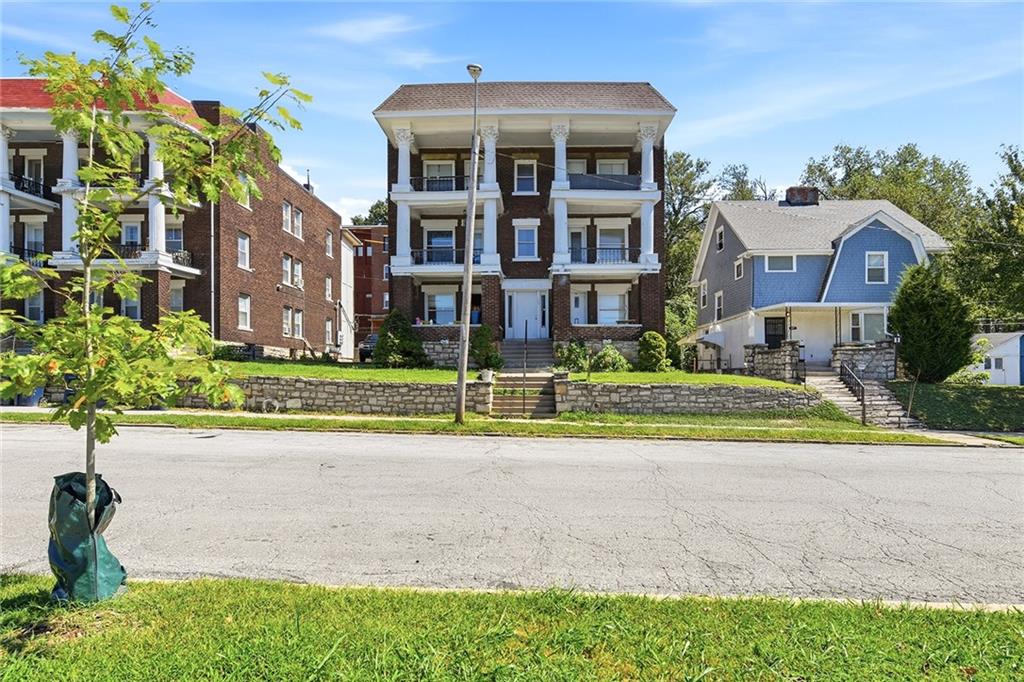 305 Bellefontaine Avenue Property Photo 1