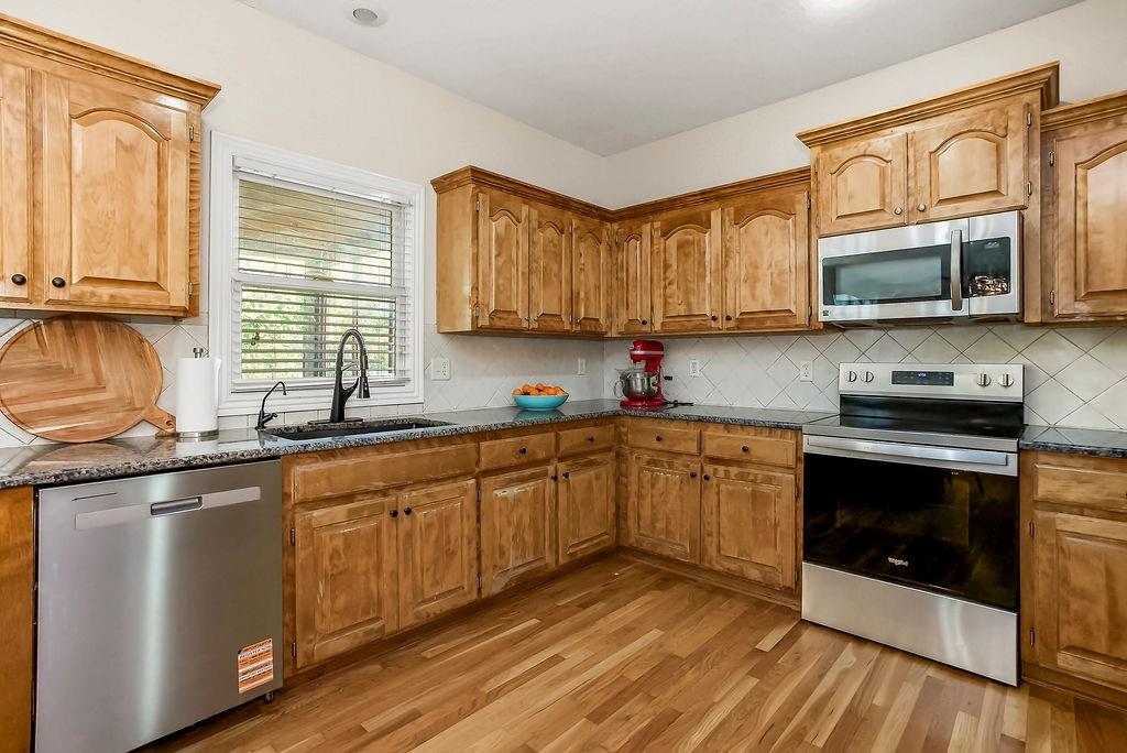 1915 W Ferrel Drive Property Photo 10