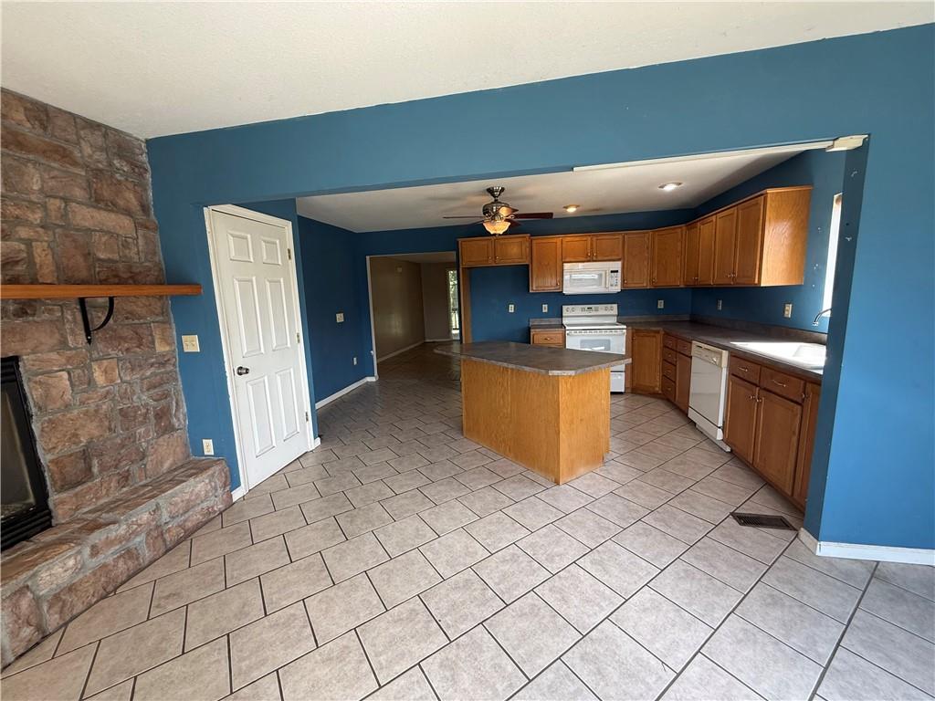 663 Golf Road Property Photo 9