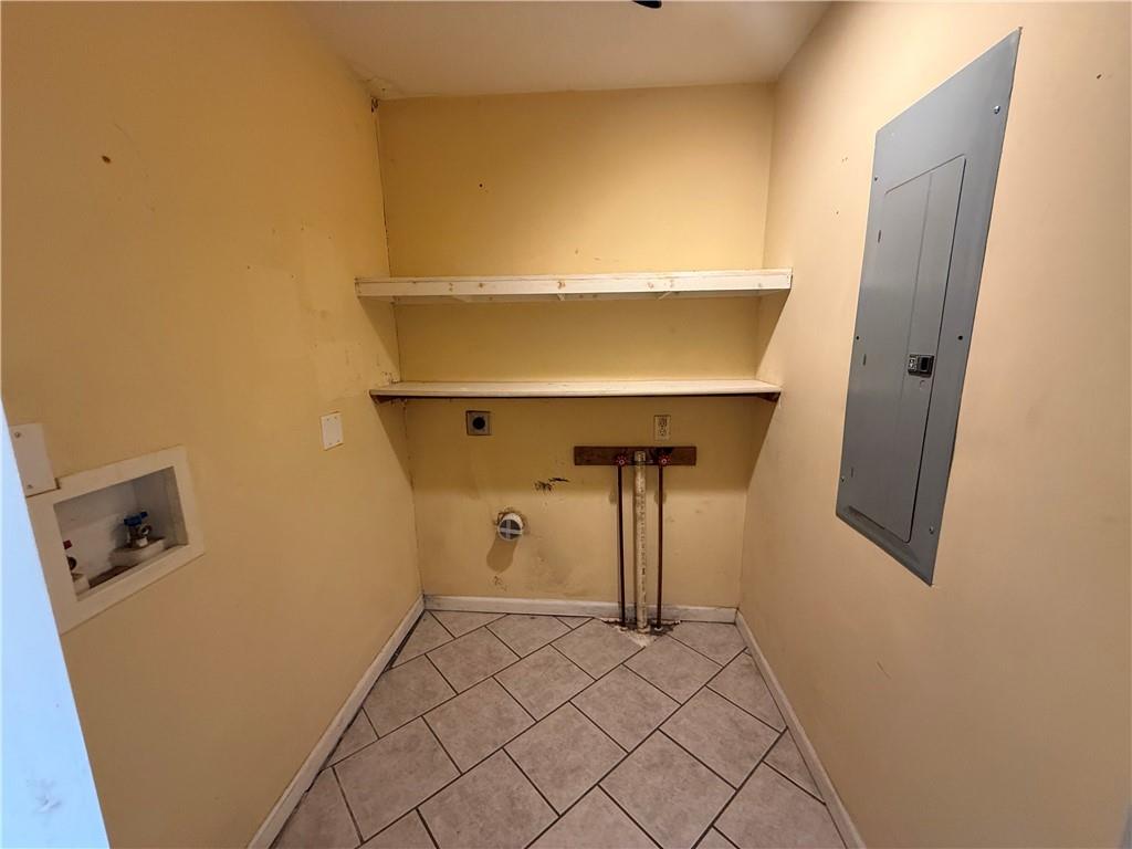 663 Golf Road Property Photo 15