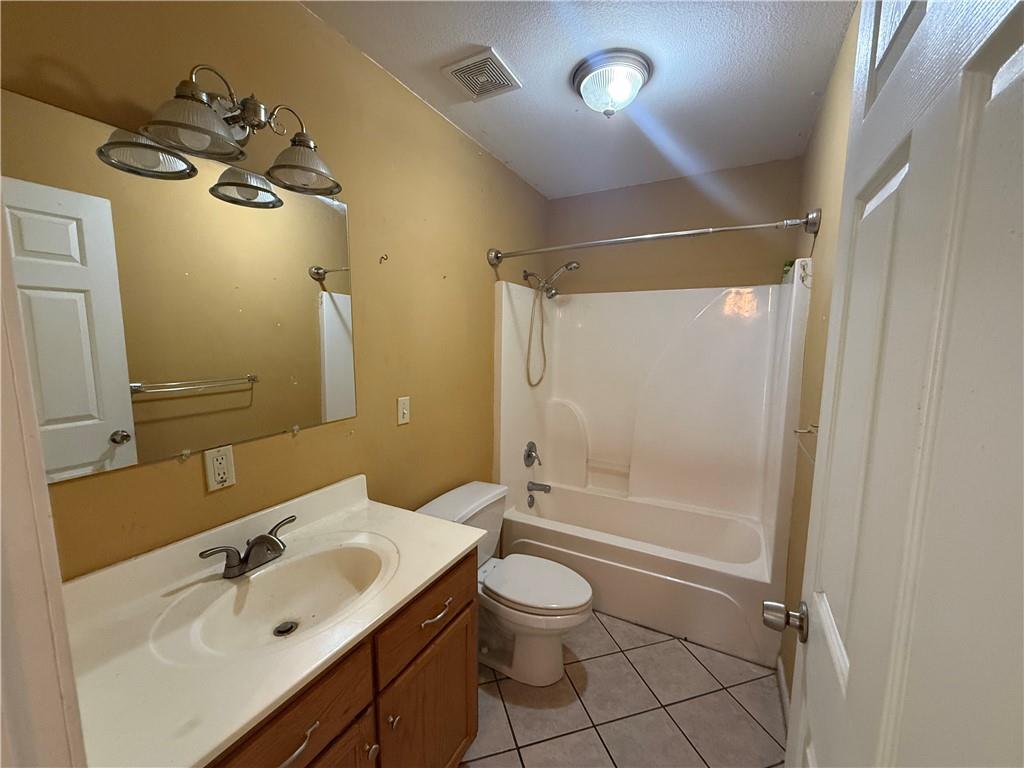663 Golf Road Property Photo 17