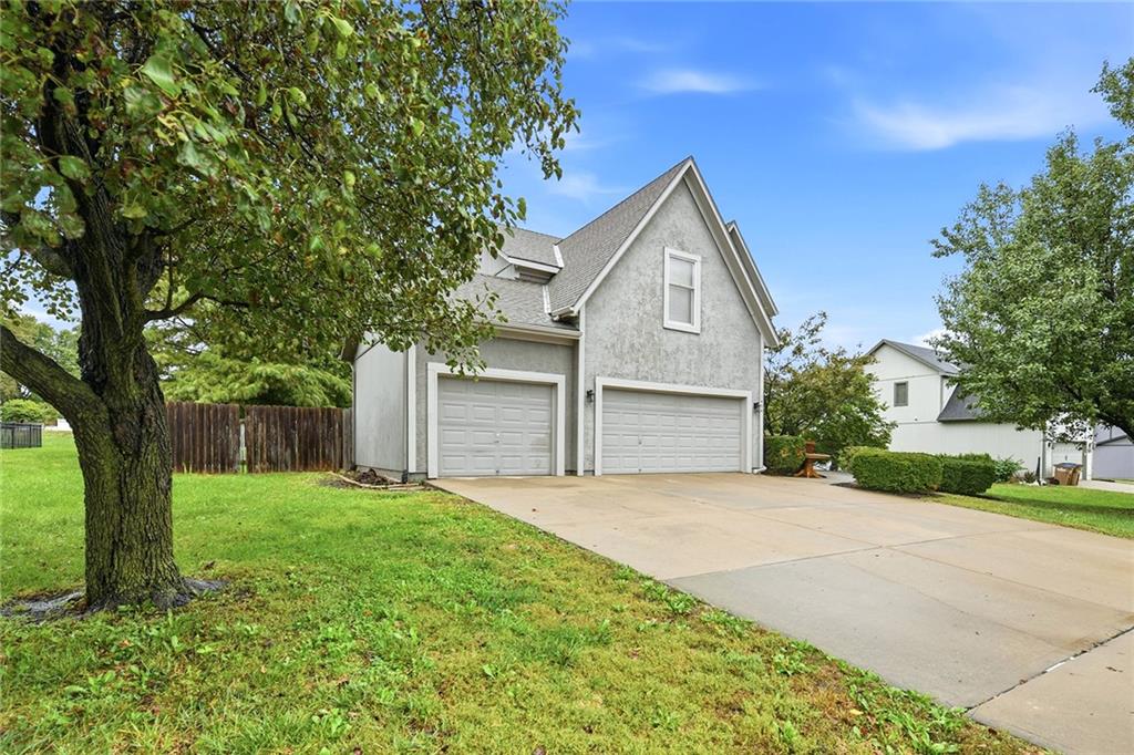 1404 Cedar Ridge Circle Property Photo 1