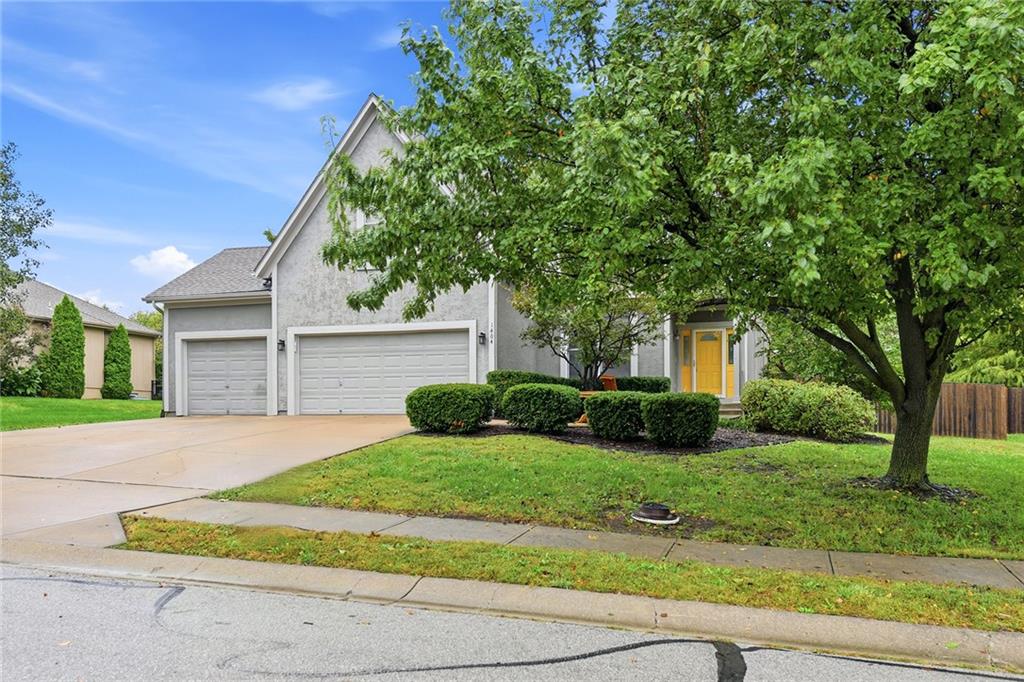 1404 Cedar Ridge Circle Property Photo 3