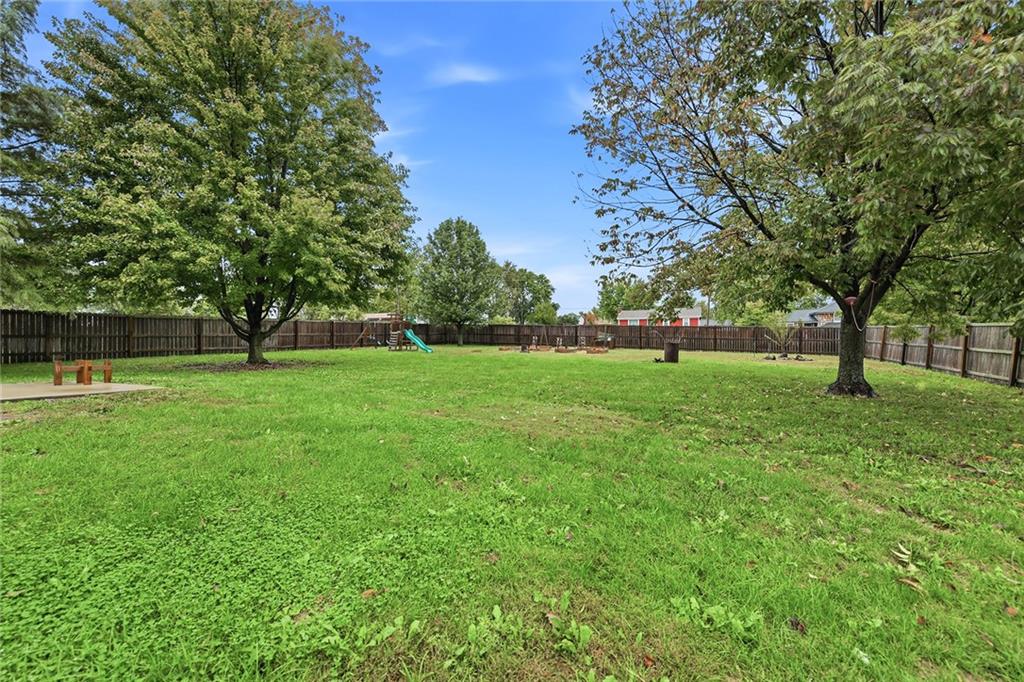 1404 Cedar Ridge Circle Property Photo 7