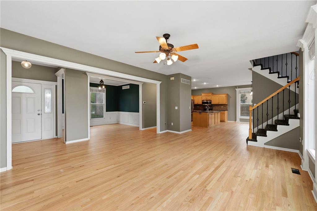 1404 Cedar Ridge Circle Property Photo 9