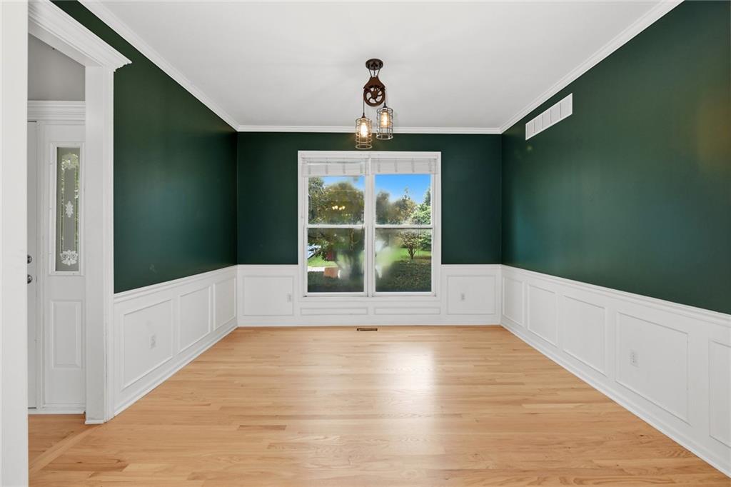 1404 Cedar Ridge Circle Property Photo 12