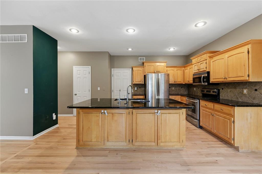 1404 Cedar Ridge Circle Property Photo 17