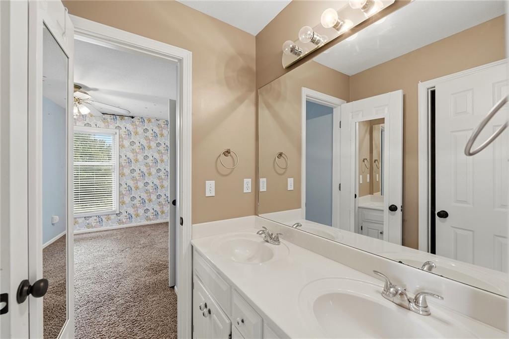 1404 Cedar Ridge Circle Property Photo 21