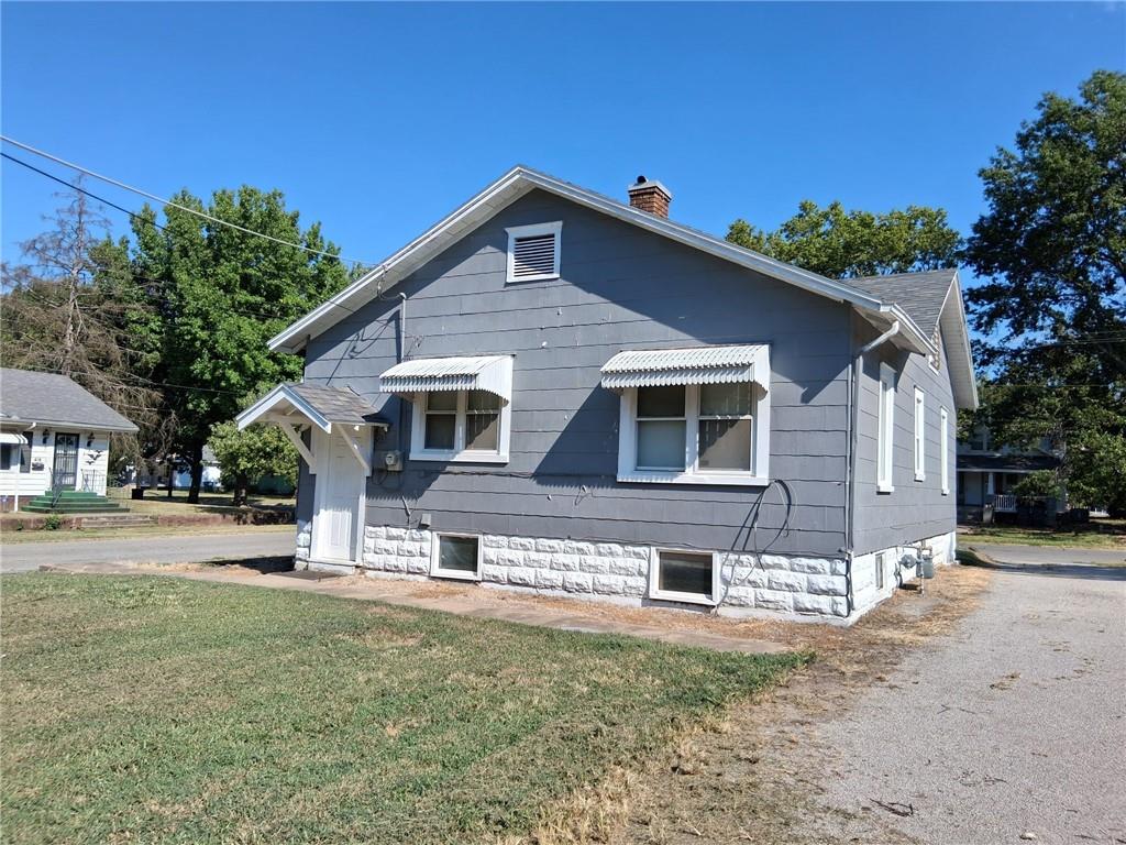 502 E Washington N/a Property Photo 3