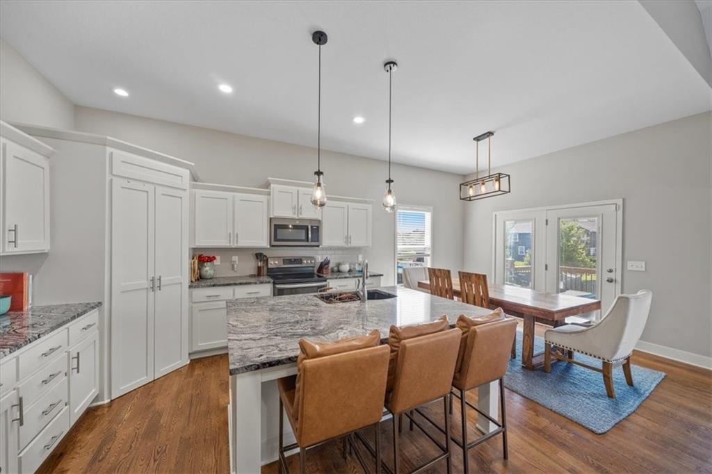 11319 Webster Avenue Property Photo 8