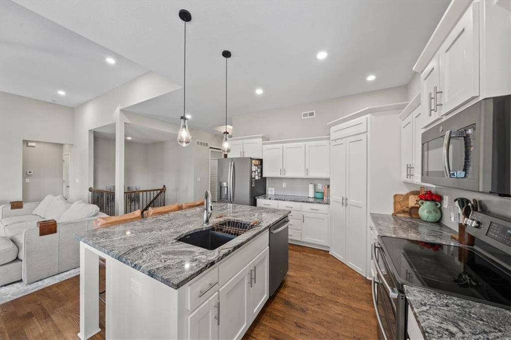 11319 Webster Avenue Property Photo 10