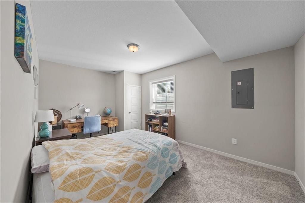 11319 Webster Avenue Property Photo 23