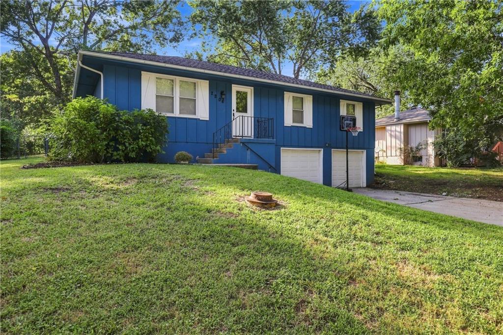 2206 S Park Avenue Property Photo 2